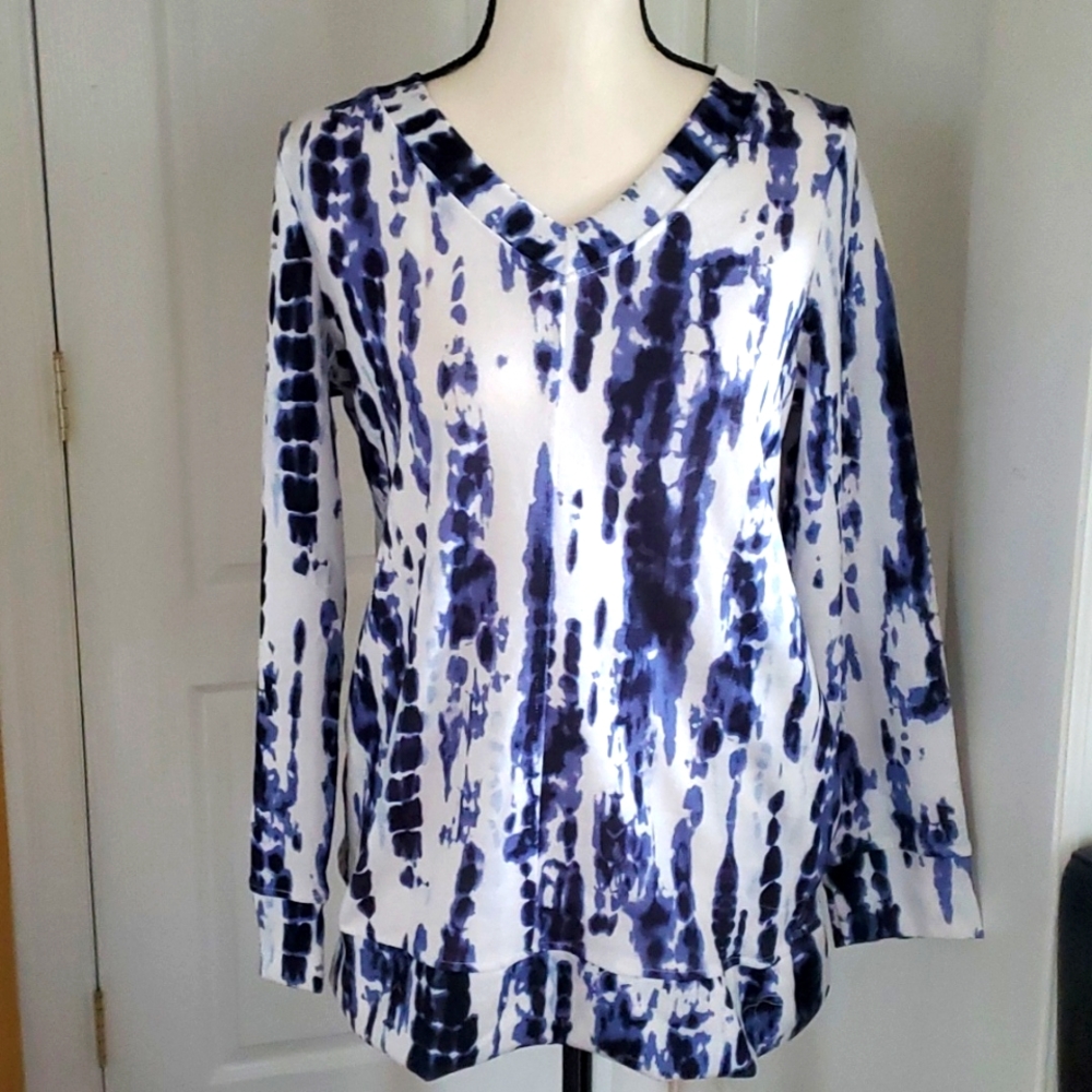 Ellen Tracy Tie Dye V-Neck Tunic Top